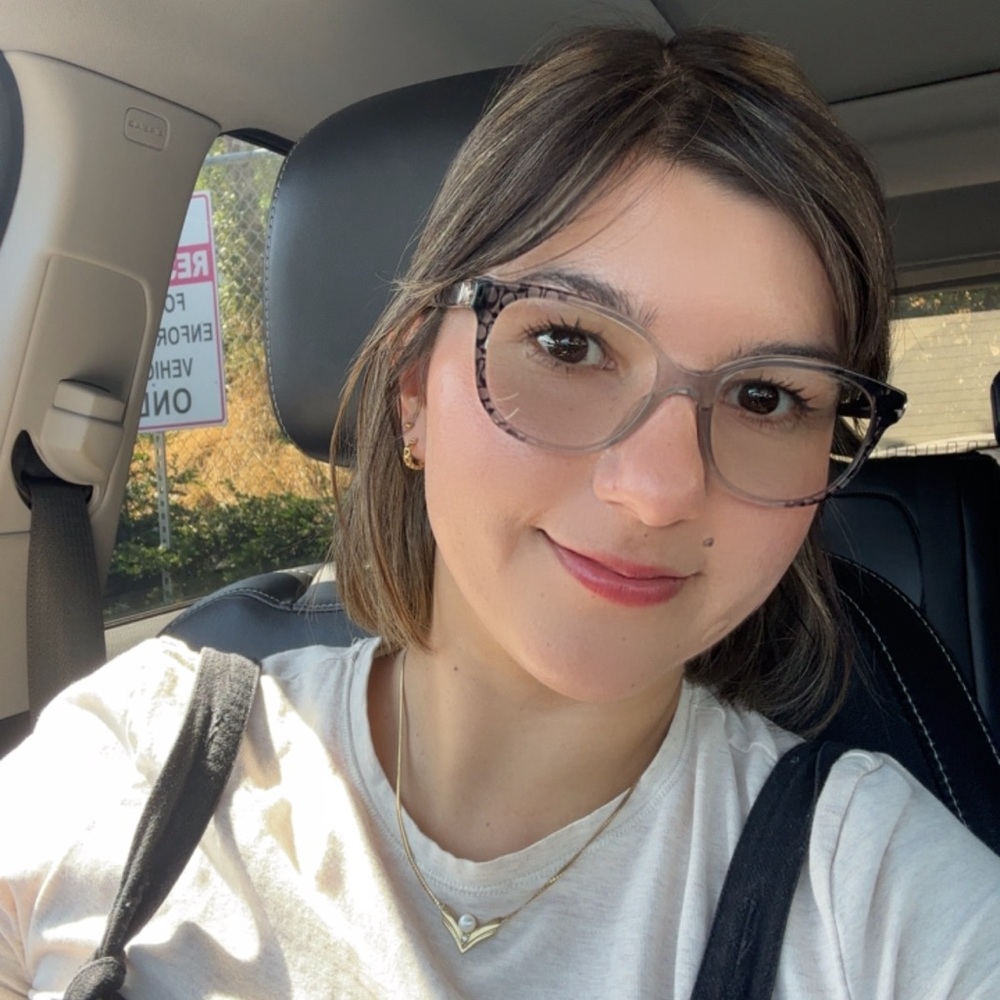 Meet your Posher, Aylin